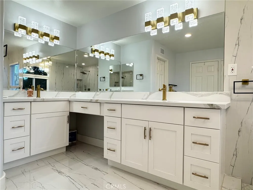 1536 Sappanwood Avenue Thousand Oaks, CA 91320