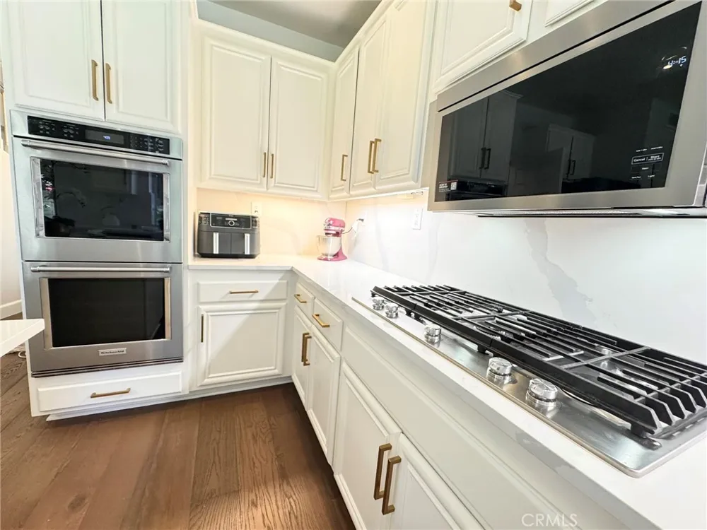 1536 Sappanwood Avenue Thousand Oaks, CA 91320