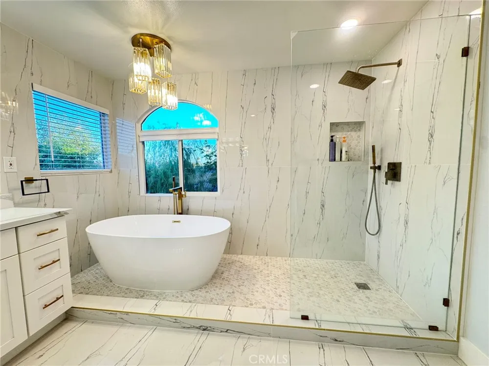 1536 Sappanwood Avenue Thousand Oaks, CA 91320