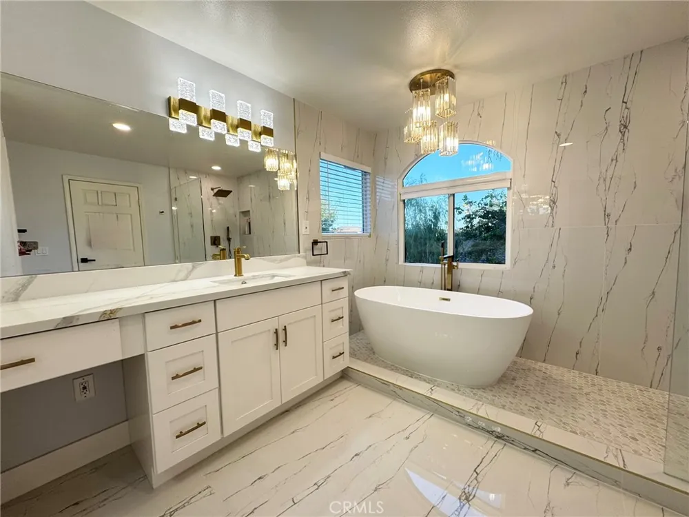1536 Sappanwood Avenue Thousand Oaks, CA 91320