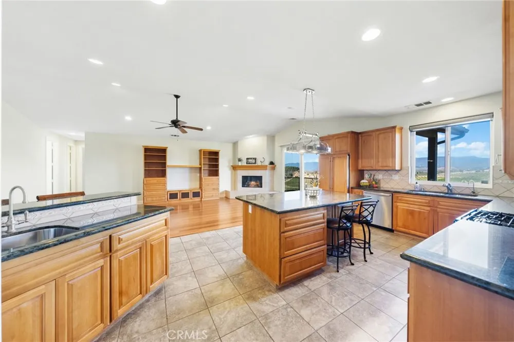 24135 Mirasol Way Temecula, CA 92590