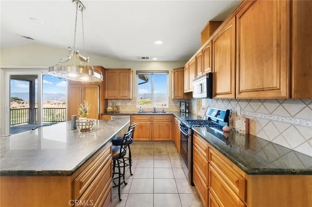 24135 Mirasol Way Temecula, CA 92590