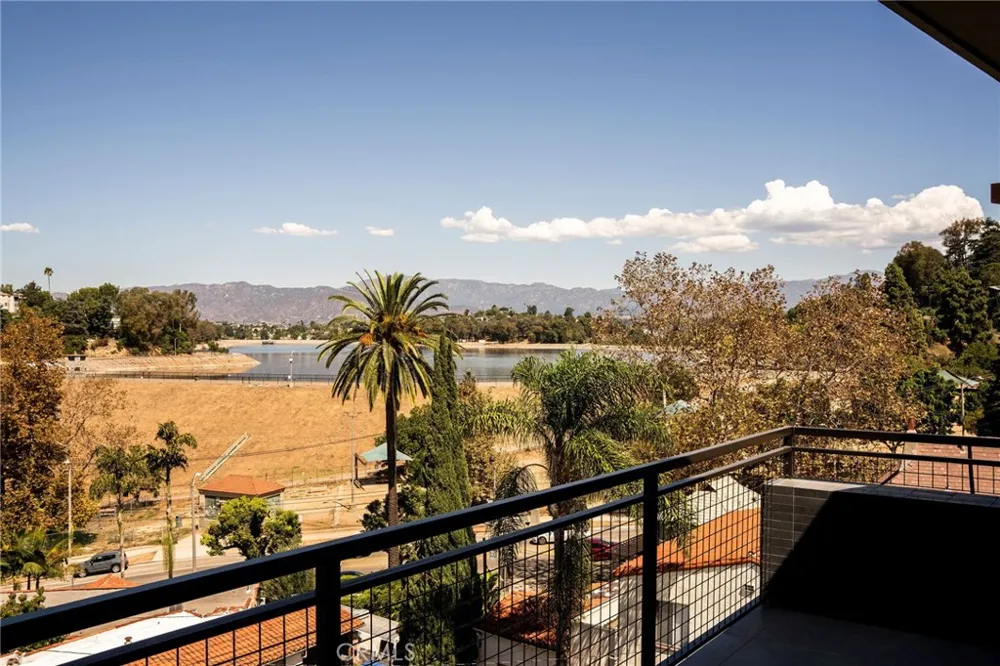 1847 Fanning Street Los Angeles, CA 90026