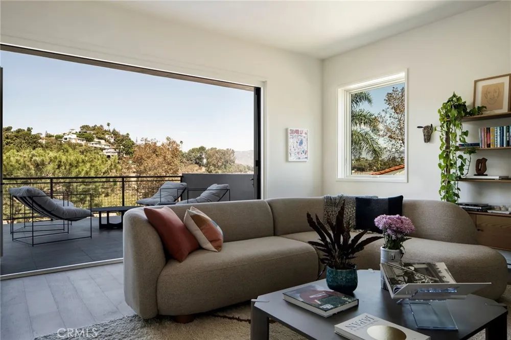 1847 Fanning Street Los Angeles, CA 90026