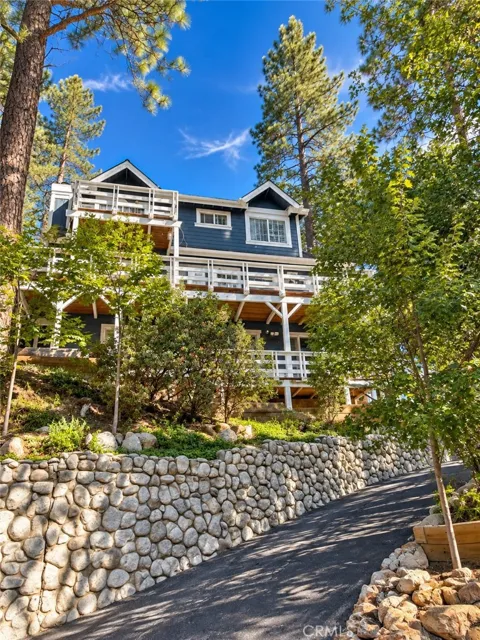 27313 Pinewood