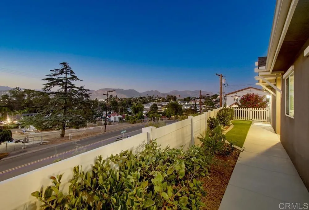 9228 Rickie Road Lakeside, CA 92040