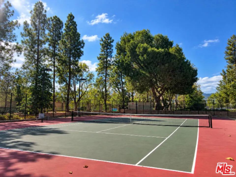 780 Tennis Club Lane Thousand Oaks, CA 91360