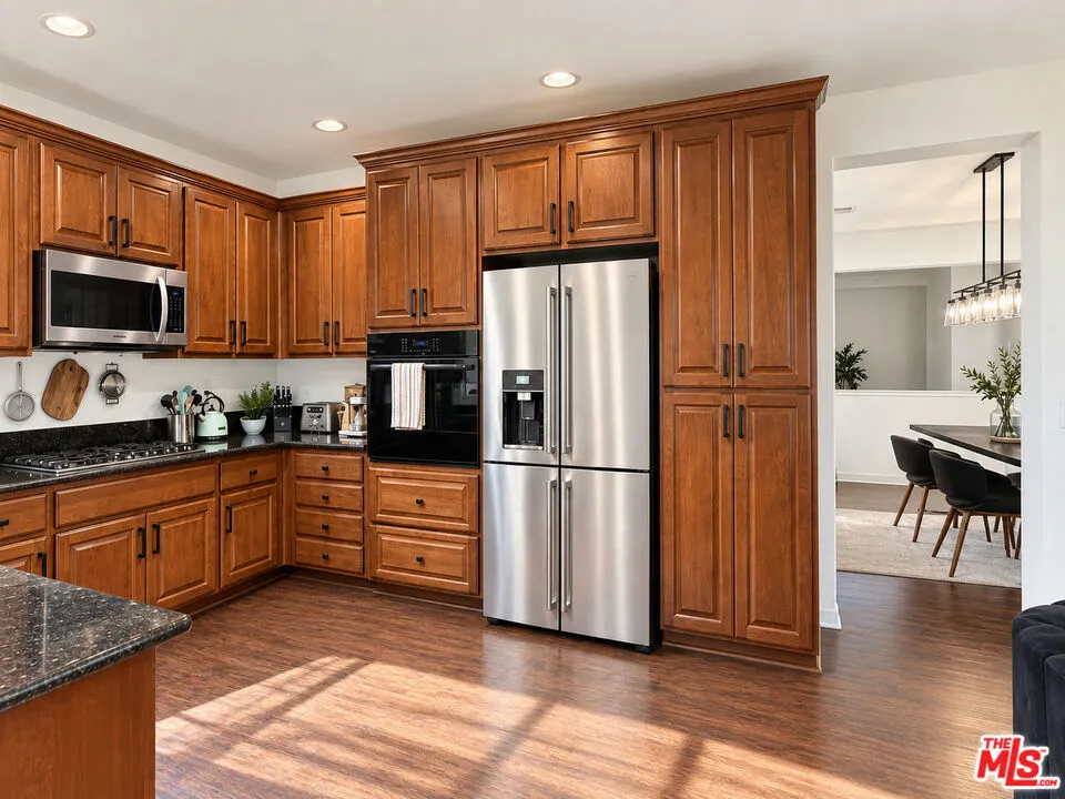 780 Tennis Club Lane Thousand Oaks, CA 91360