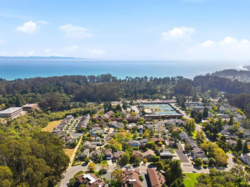 2907 Crocker Aptos, CA 95003