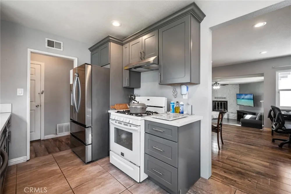 1008 League Avenue La Puente, CA 91744