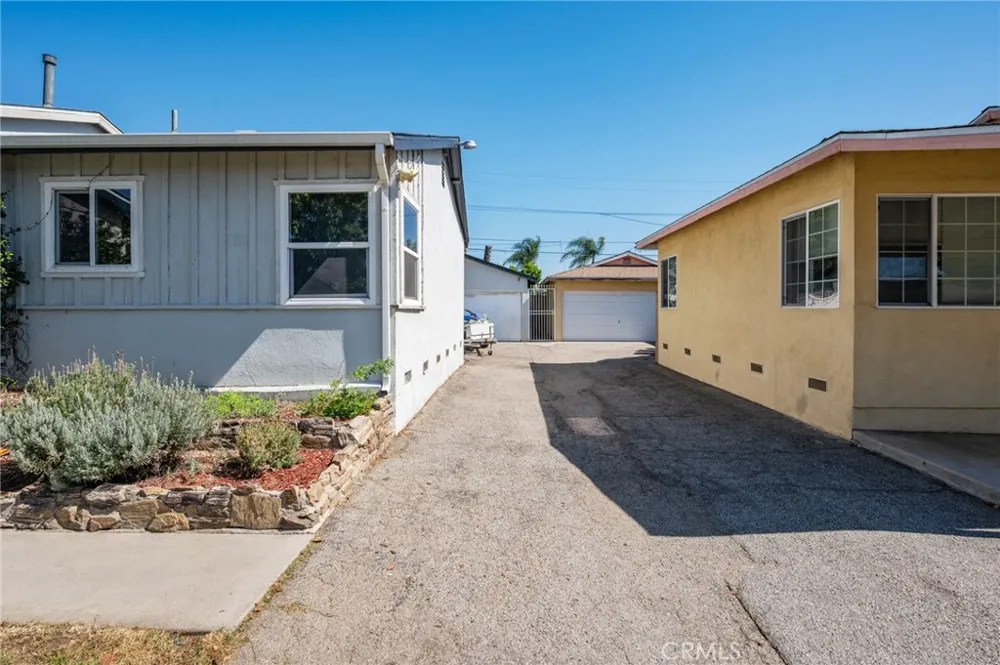 1008 League Avenue La Puente, CA 91744