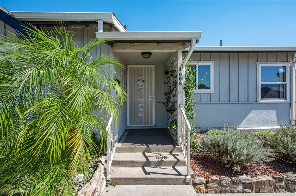 1008 League Avenue La Puente, CA 91744