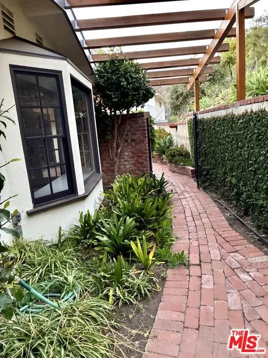 5942 Paseo Canyon Drive Malibu, CA 90265