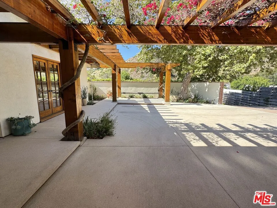 5942 Paseo Canyon Drive Malibu, CA 90265
