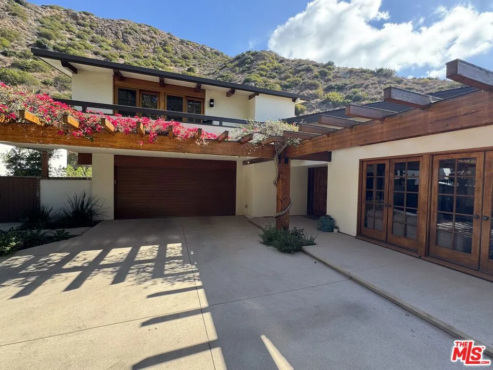 5942 Paseo Canyon Drive Malibu, CA 90265