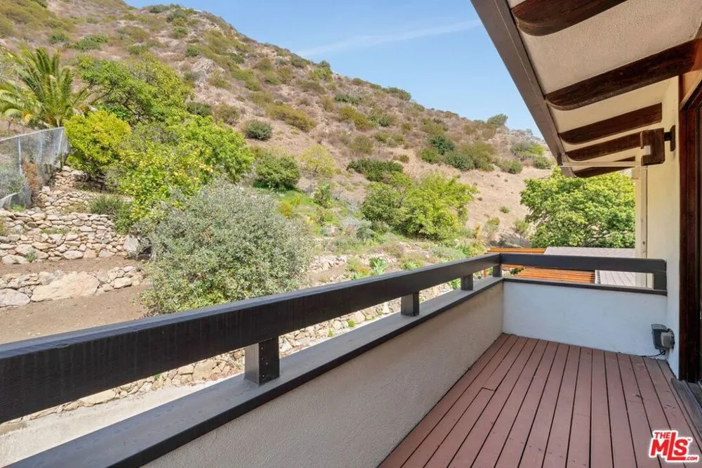 5942 Paseo Canyon Drive Malibu, CA 90265