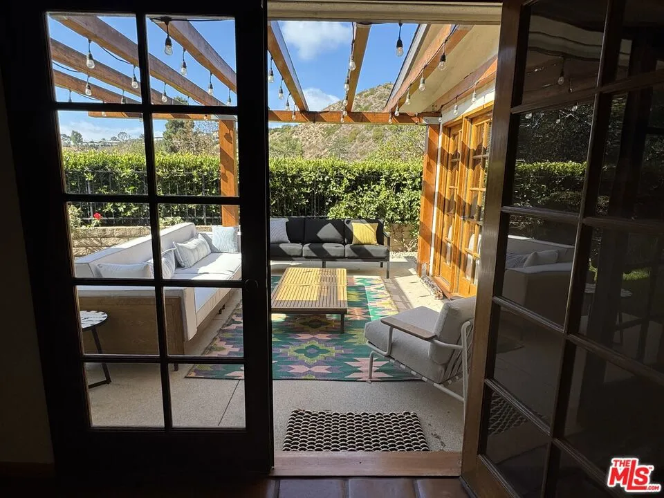 5942 Paseo Canyon Drive Malibu, CA 90265