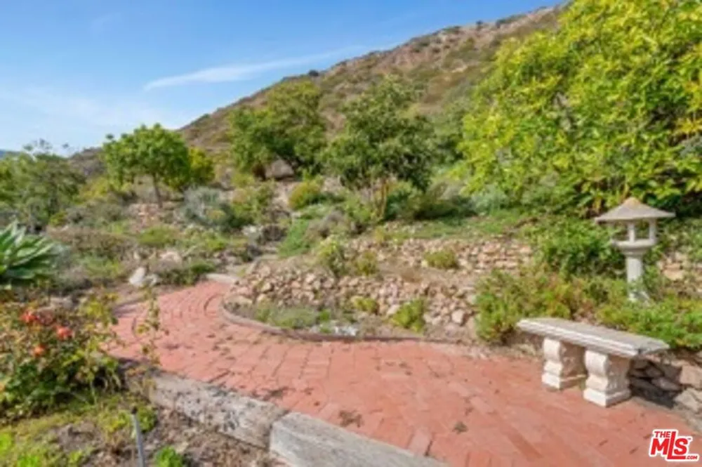 5942 Paseo Canyon Drive Malibu, CA 90265