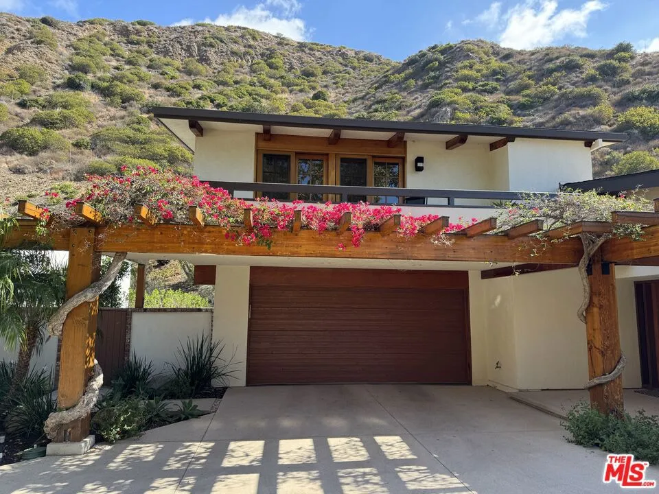 5942 Paseo Canyon Drive Malibu, CA 90265