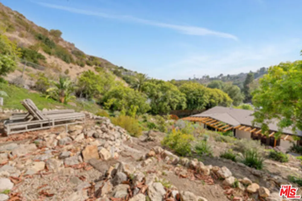 5942 Paseo Canyon Drive Malibu, CA 90265