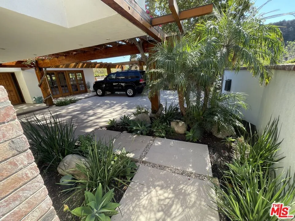 5942 Paseo Canyon Drive Malibu, CA 90265