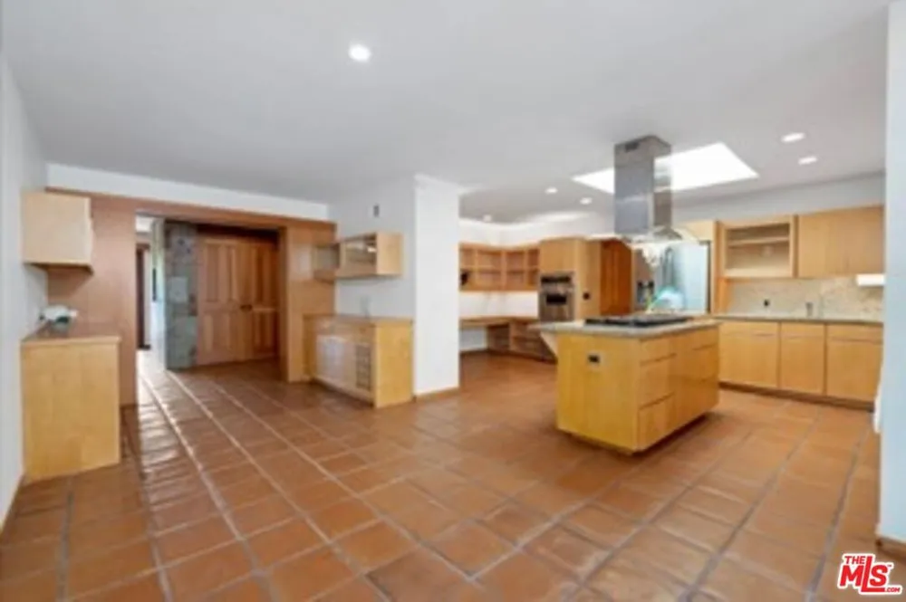 5942 Paseo Canyon Drive Malibu, CA 90265