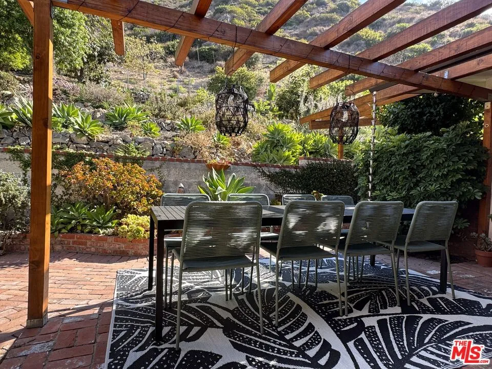 5942 Paseo Canyon Drive Malibu, CA 90265