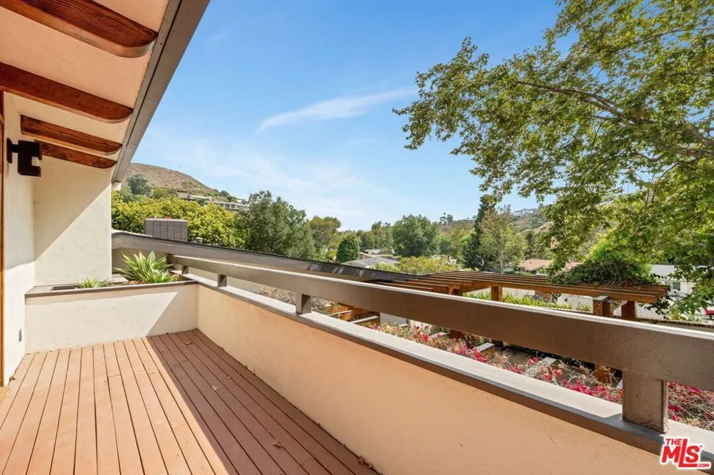 5942 Paseo Canyon Drive Malibu, CA 90265
