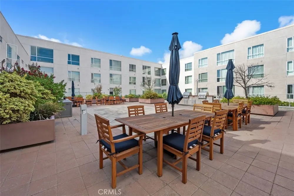 285 W 6th St #326 San Pedro, CA 90731