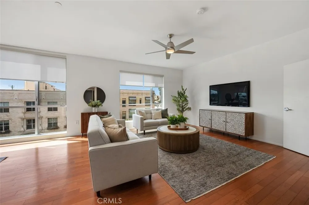 285 W 6th St #326 San Pedro, CA 90731