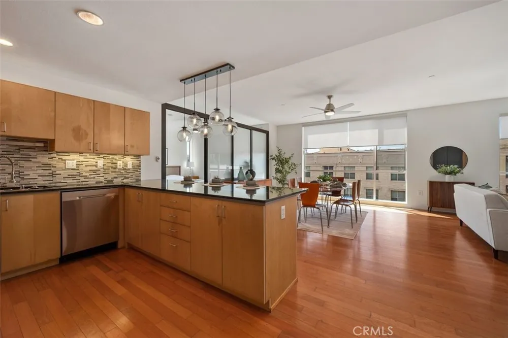 285 W 6th St #326 San Pedro, CA 90731