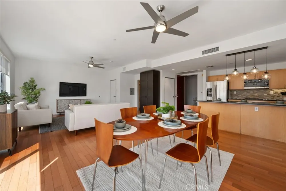 285 W 6th St #326 San Pedro, CA 90731