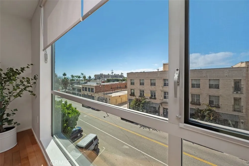 285 W 6th St #326 San Pedro, CA 90731