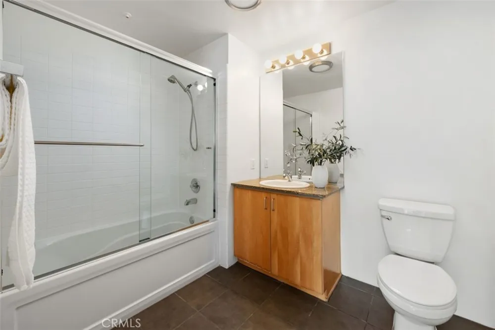285 W 6th St #326 San Pedro, CA 90731