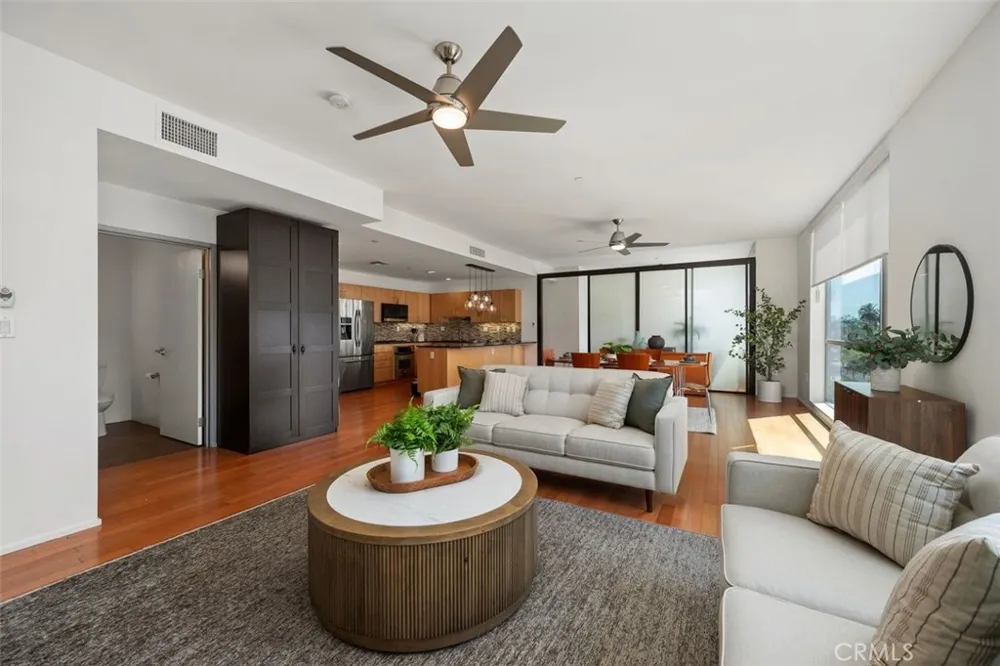 285 W 6th St #326 San Pedro, CA 90731