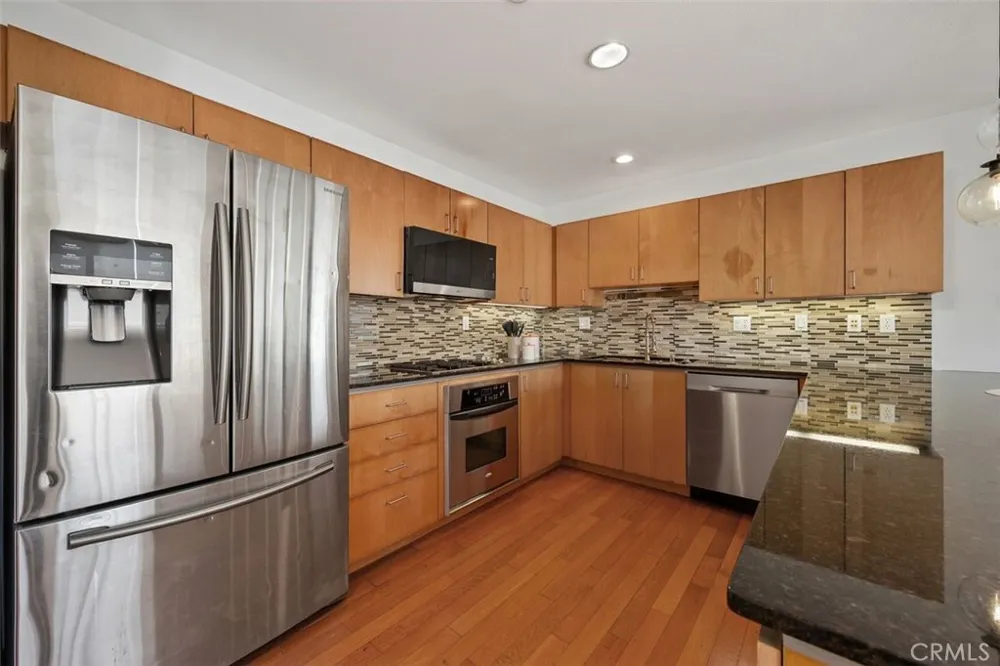 285 W 6th St #326 San Pedro, CA 90731