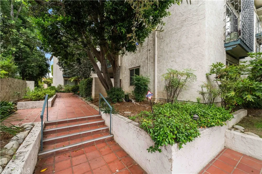 985 E California Boulevard Pasadena, CA 91106