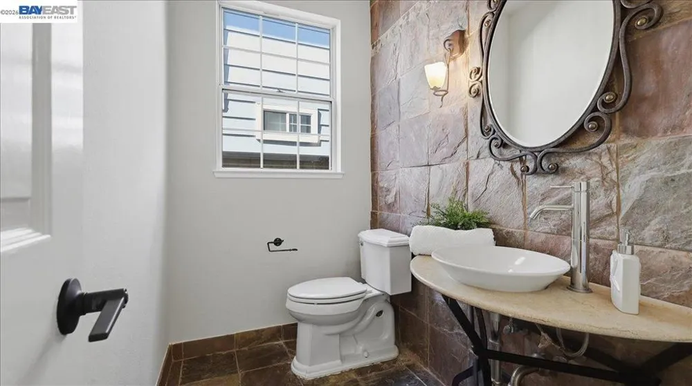 34136 Finnigan Ter Fremont, CA 94555