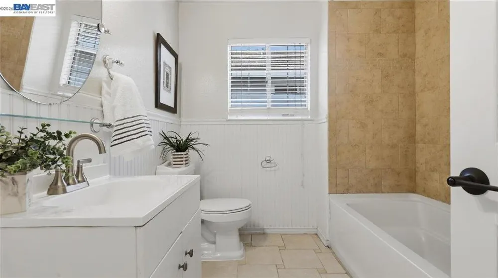 34136 Finnigan Ter Fremont, CA 94555