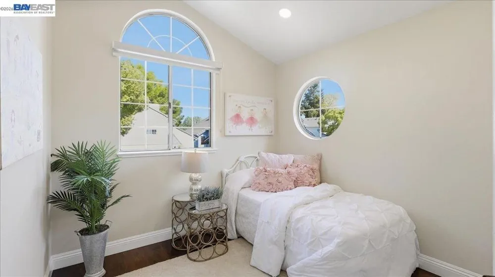 34136 Finnigan Ter Fremont, CA 94555