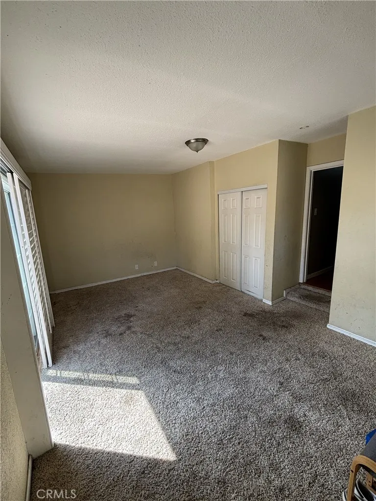 10614 Beak South Gate, CA 90280