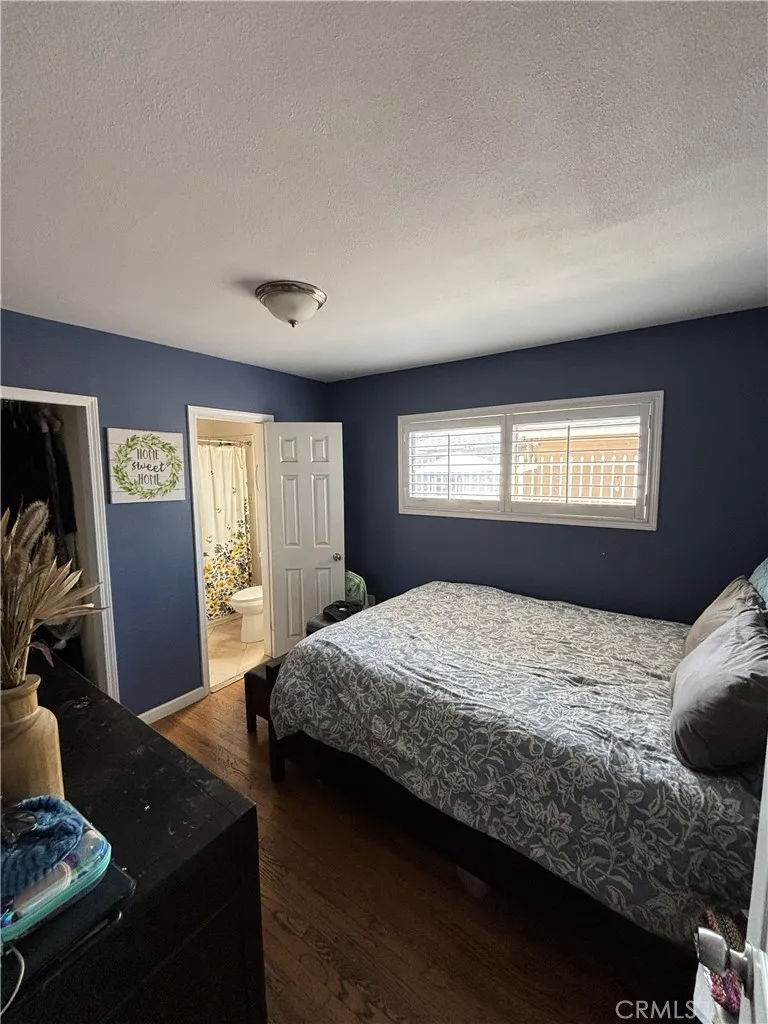 10614 Beak South Gate, CA 90280