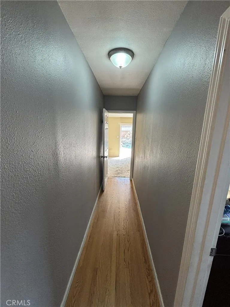 10614 Beak South Gate, CA 90280