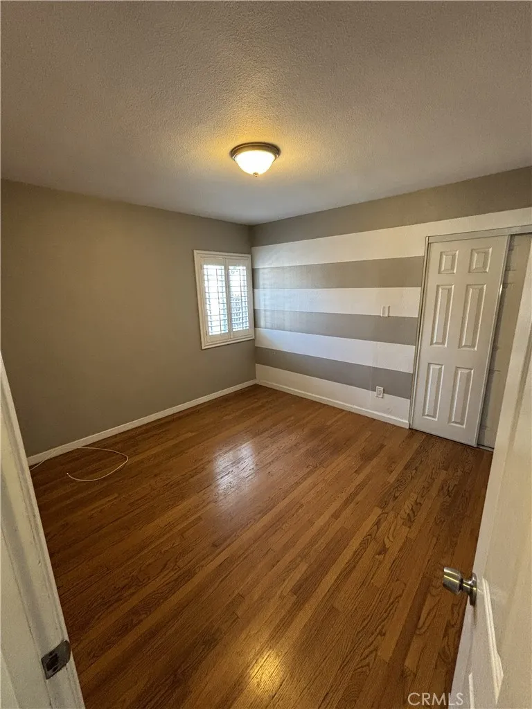 10614 Beak South Gate, CA 90280