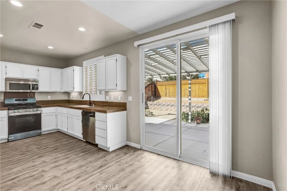 14966 Halona Victorville, CA 92394