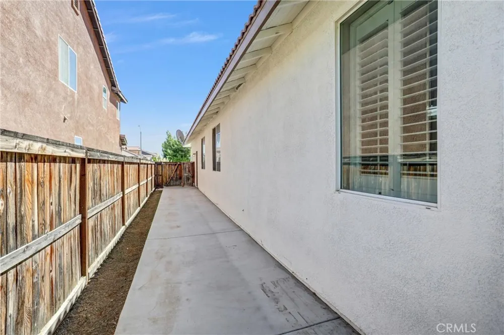 14966 Halona Victorville, CA 92394