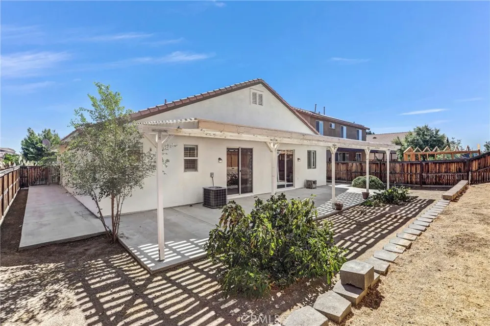 14966 Halona Victorville, CA 92394