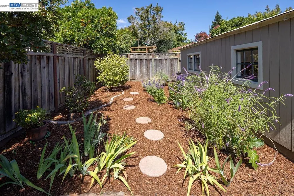 714 Rodney Dr San Leandro, CA 94577
