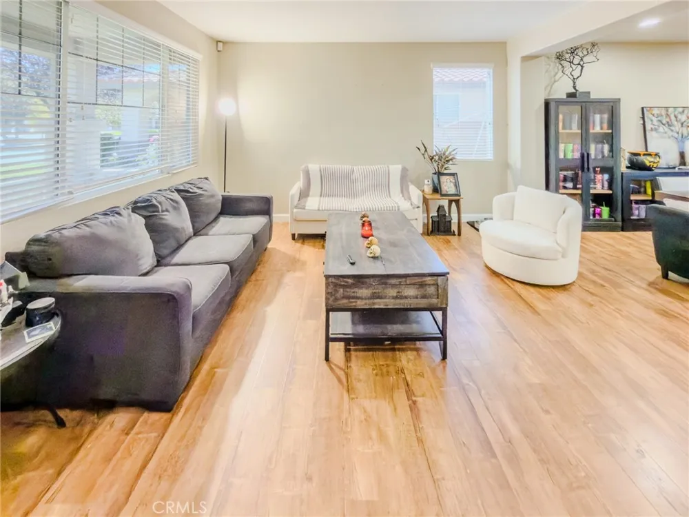 43759 Brandon Thomas Way Lancaster, CA 93536