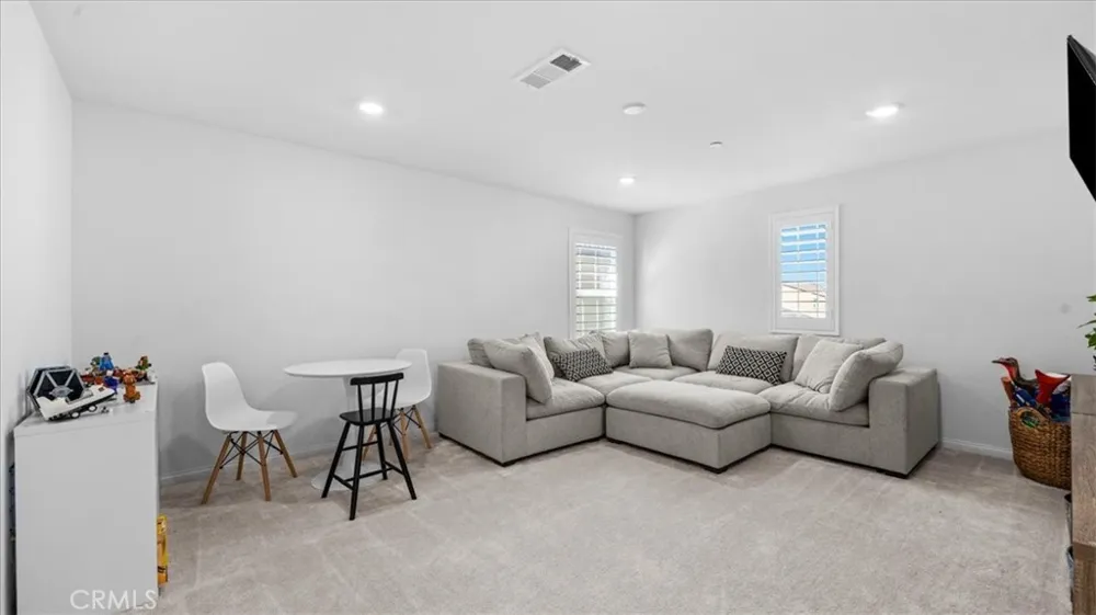 1808 Tapaderos Hemet, CA 92545